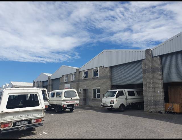 1,032M² FACTORY SOLD IN SAXENBURG PARK 2